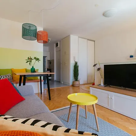 Charming In Apartamento *